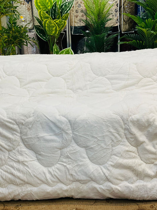 Soft & Cozy Rabbit Furr Quilt  Off White